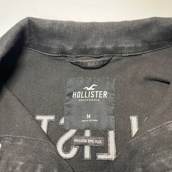 Hollister Black Denim Jacket with Embroidered Gray-White Roses - Picture 3 of 3